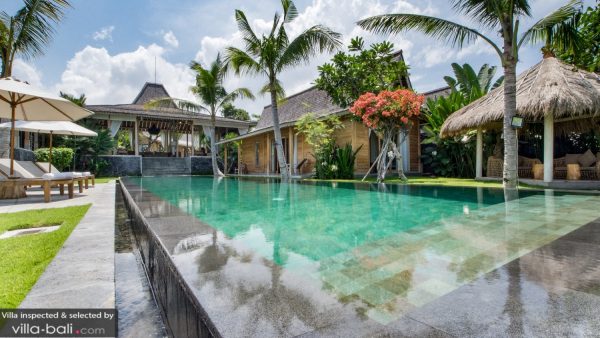 Best villas to host a Bali yoga retreat - Villa-Bali.com